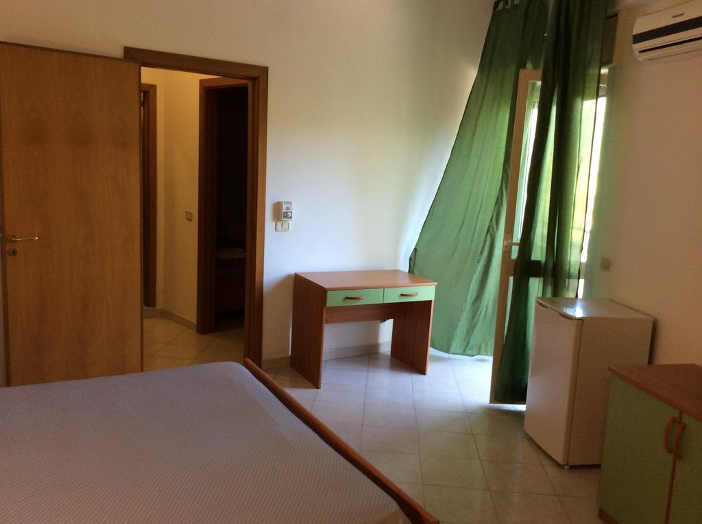 Hotel Eden Perdifumo Bagian luar foto