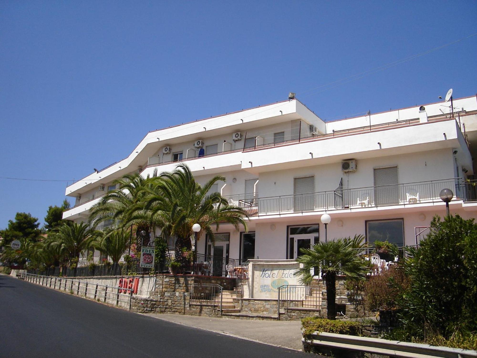 Hotel Eden Perdifumo Bagian luar foto