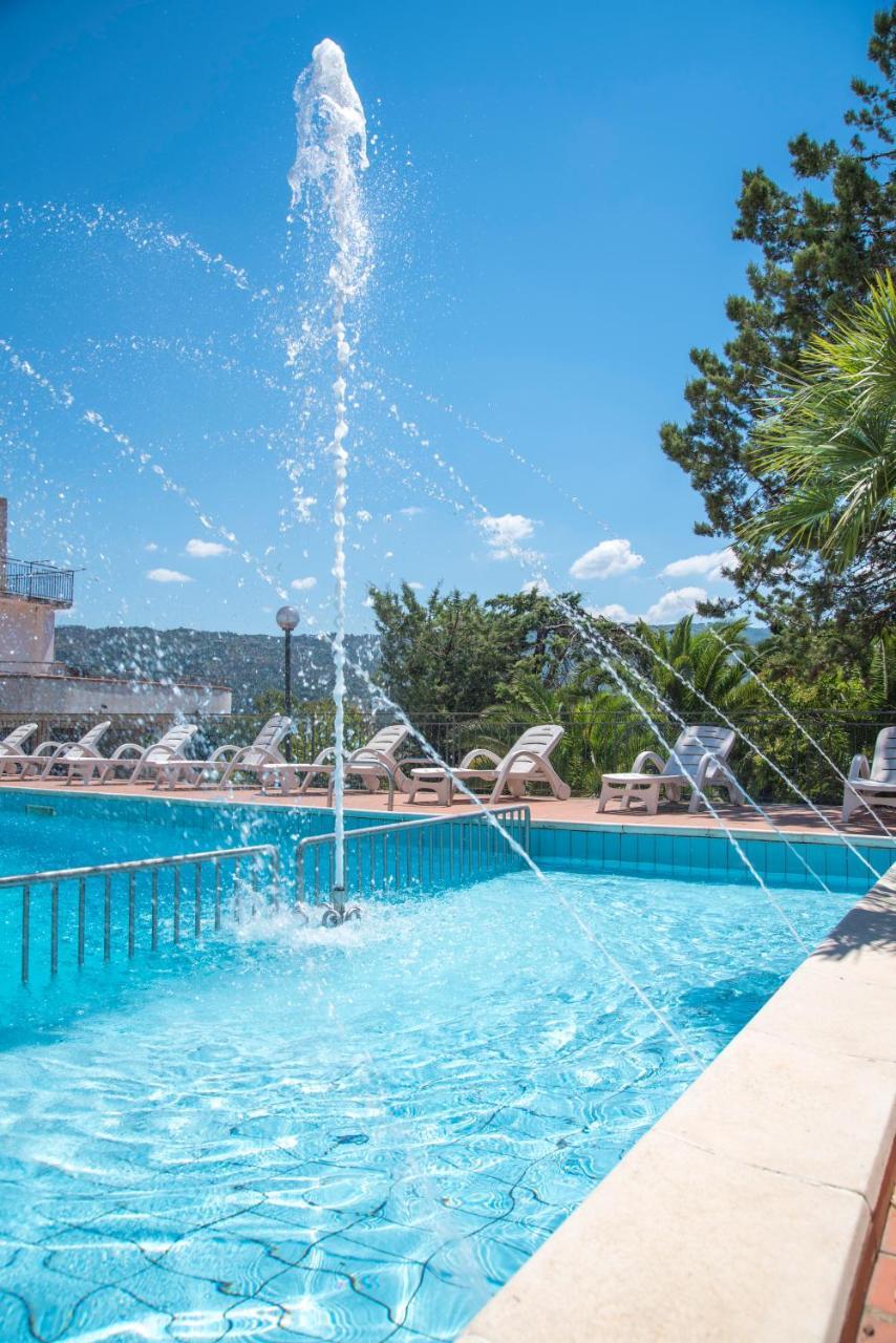 Hotel Eden Perdifumo Bagian luar foto